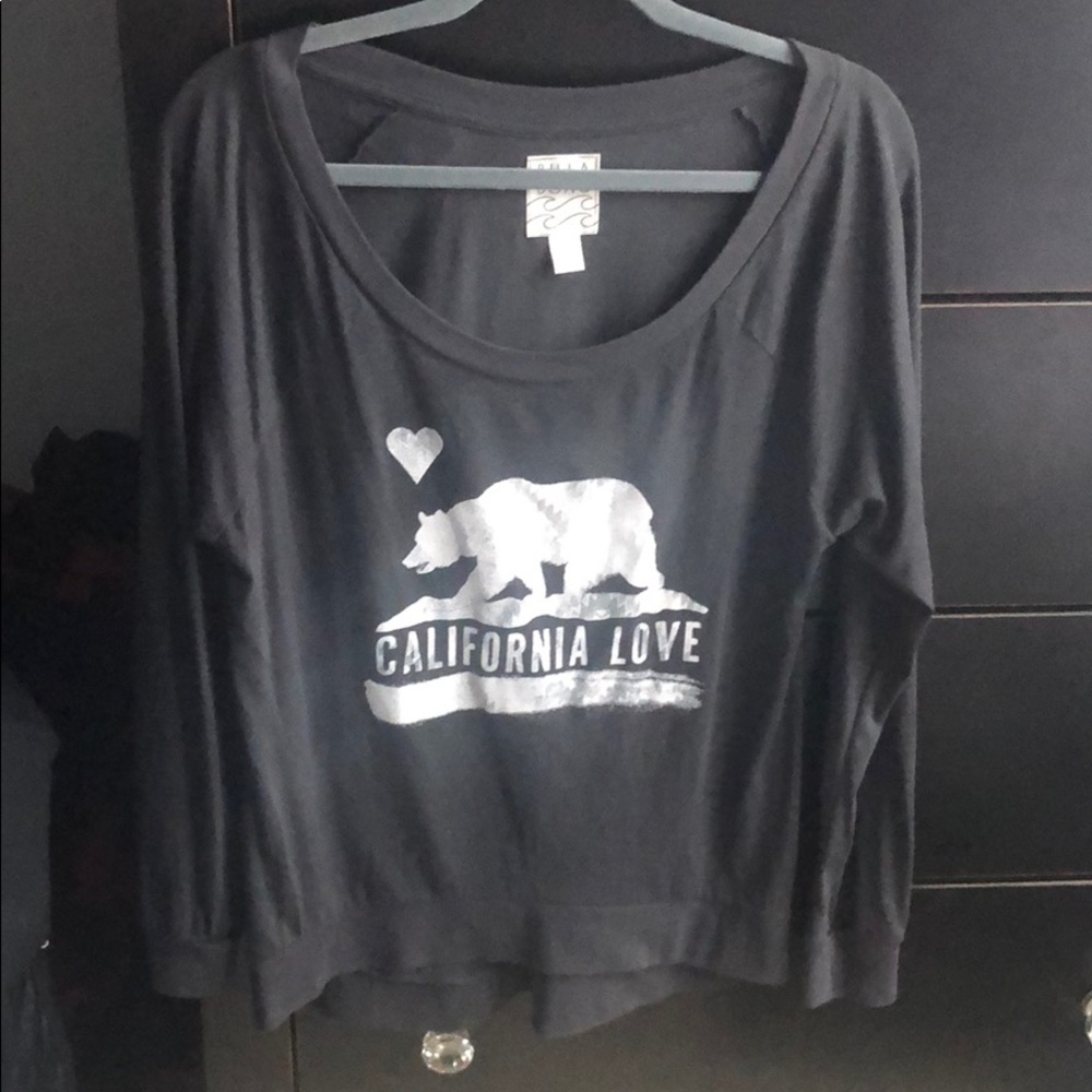 Long sleeve grey shirt